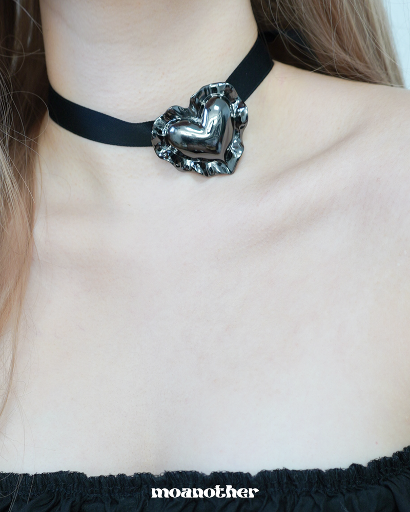 Black Heart Ribbon Choker