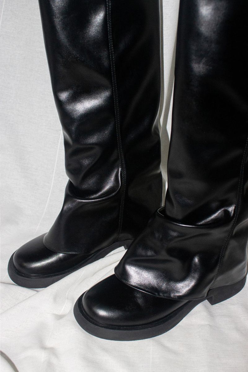 shirring boots cut boots
