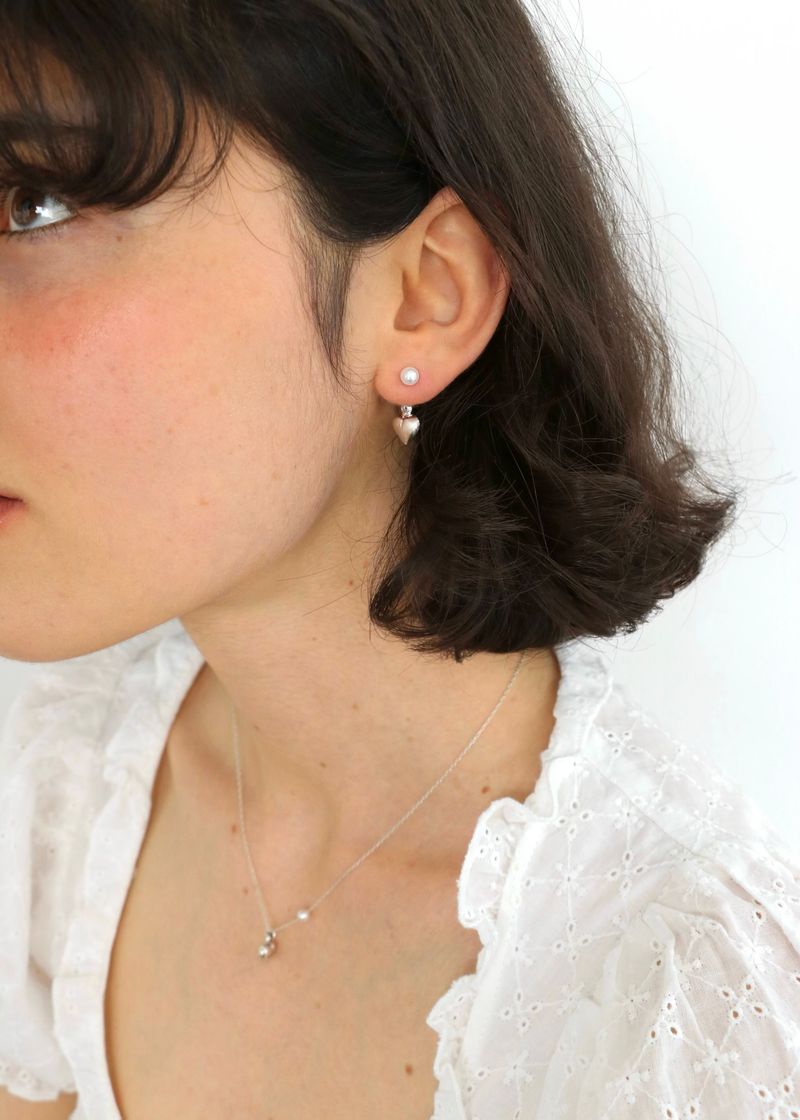Heart pearl earrings / silver