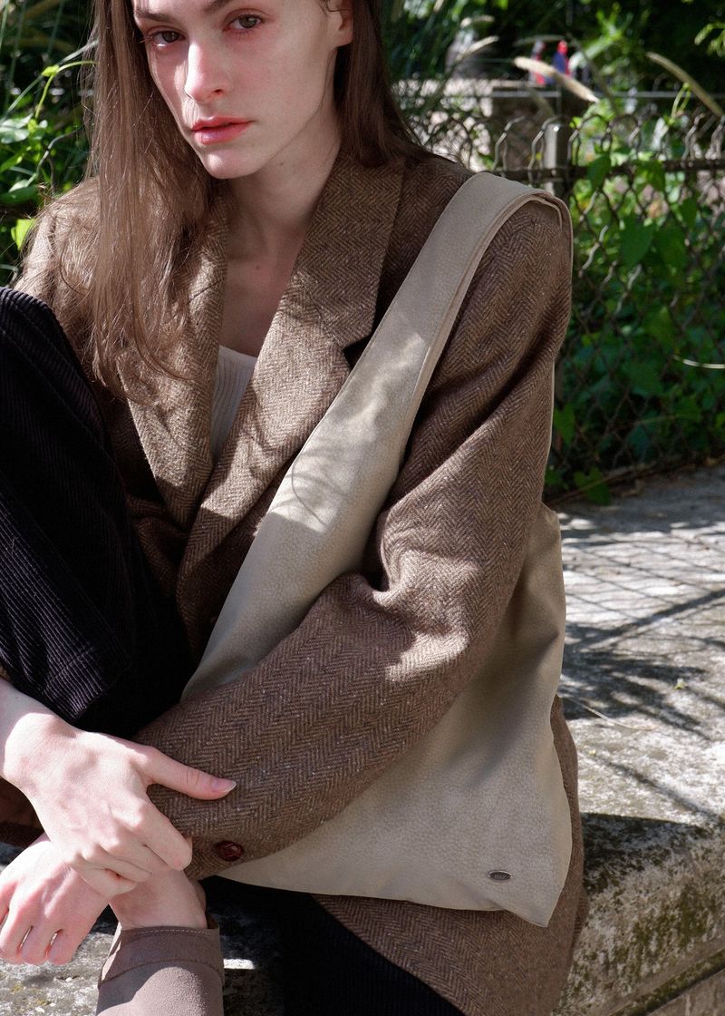 VOOR(ボル)の「Vegan Leather Market Bag_Beige(Bags)」