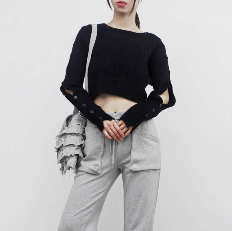 Retona side button knitwear