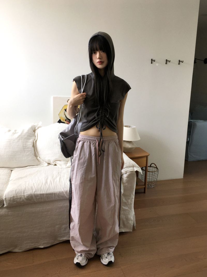 Ron's shirring string crop hooded tank top