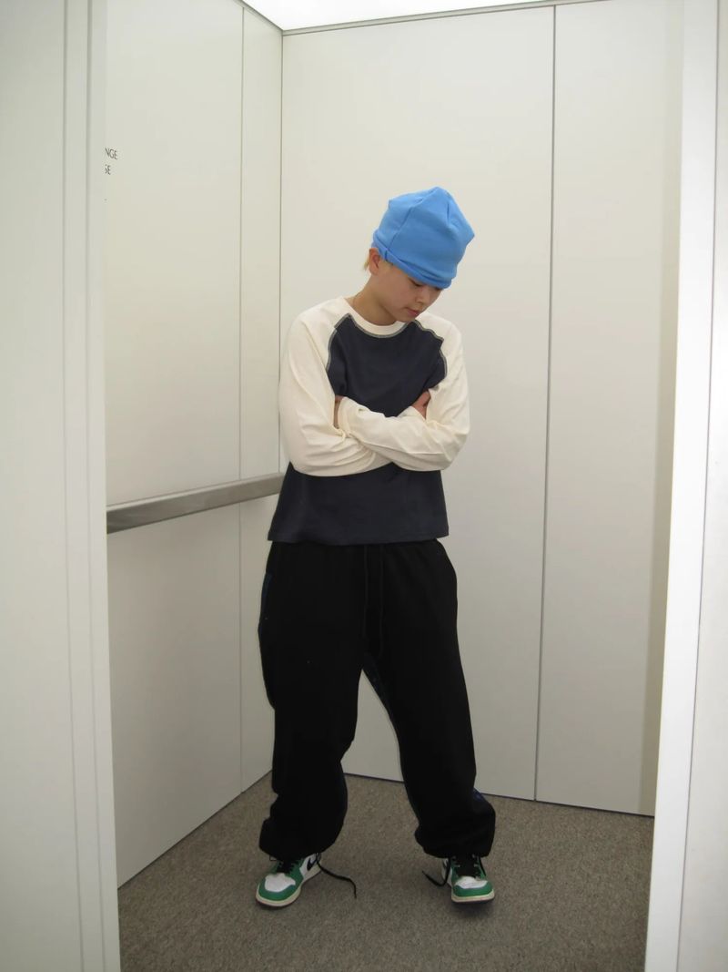 Denim Contrast Lettering Sweatpants (2 Colors)
