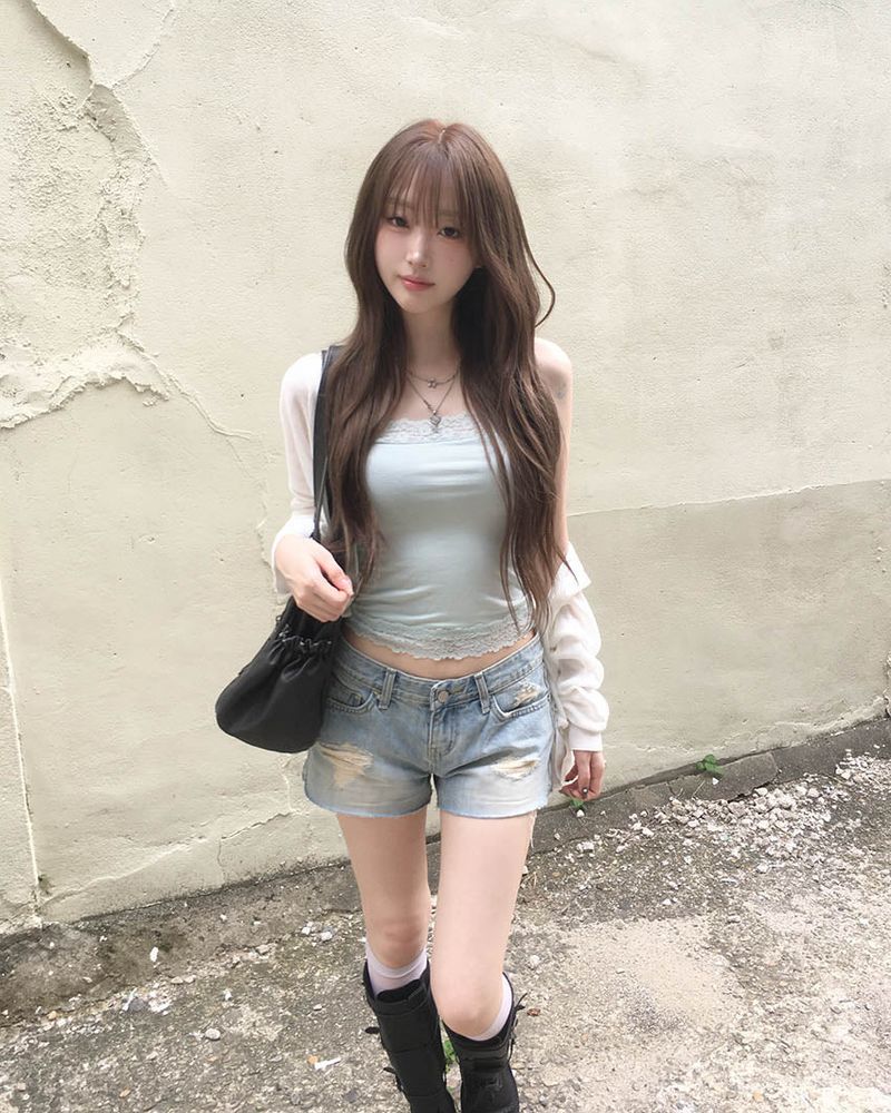 Pastel lace sleeveless