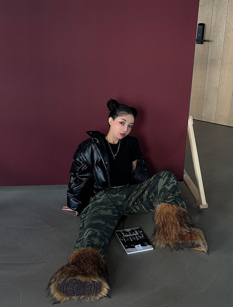 Warm Napping Cropped Short-Sleeved T-Shirt