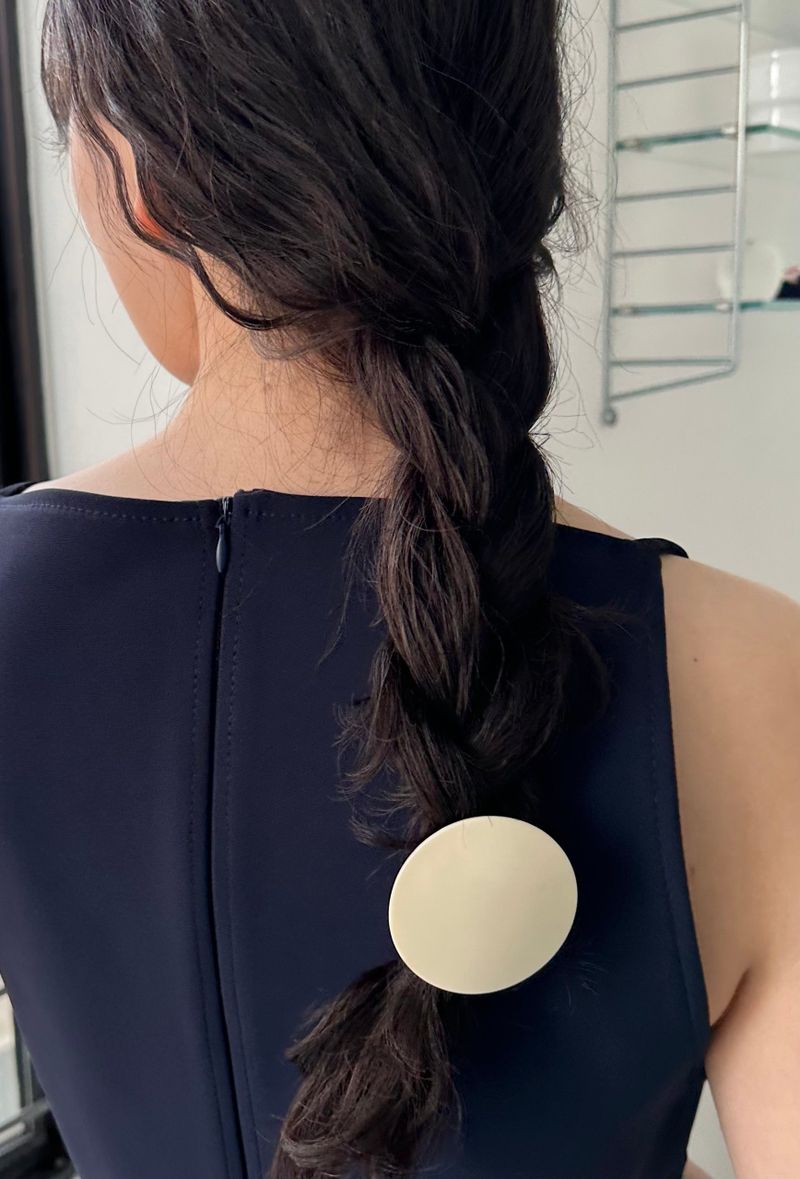 one acrylic hair strap - cream