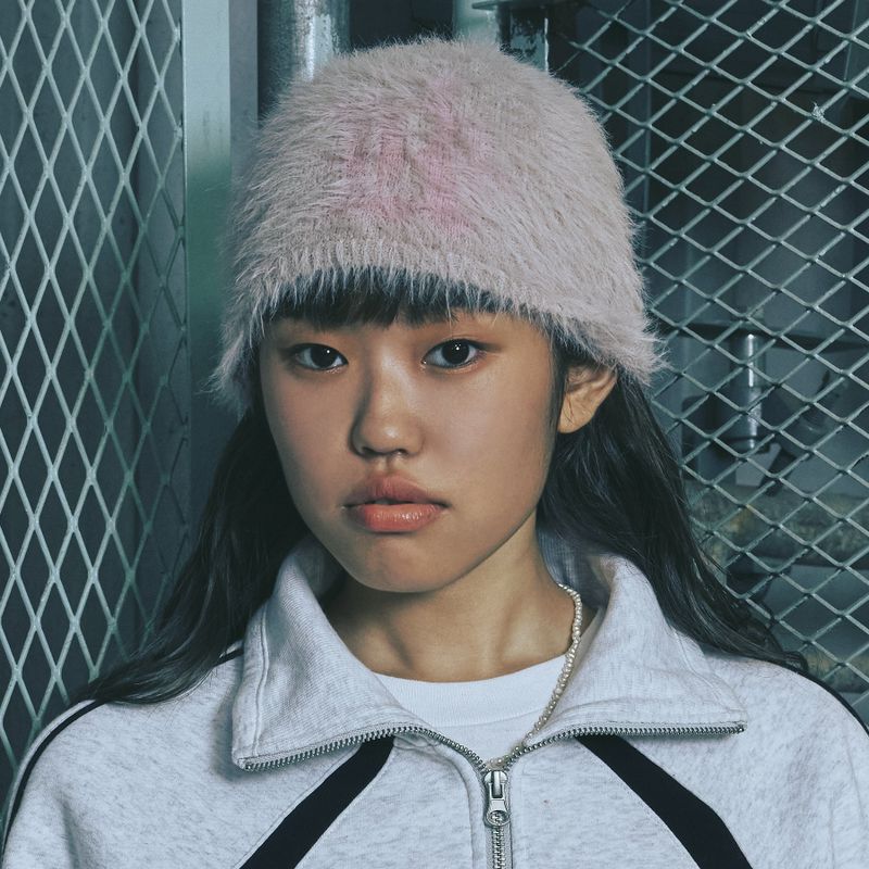 PLUMOSA BOLD LOGO BEANIE