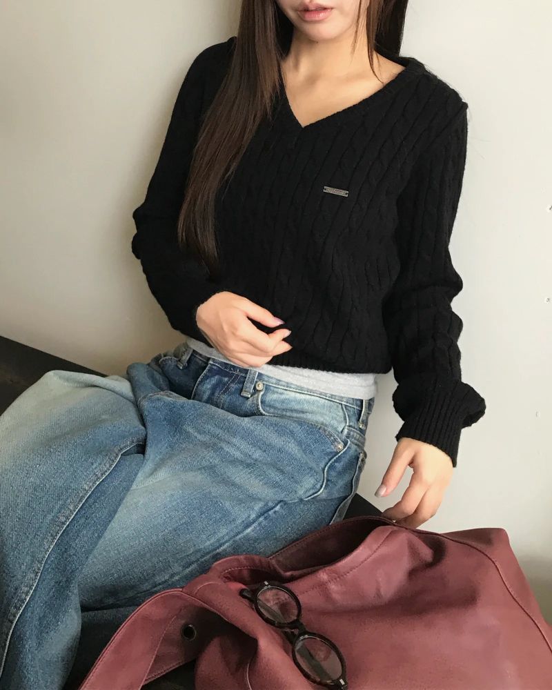 [ORIGINAL] Hayden Cable-Knit V-Neck Knit