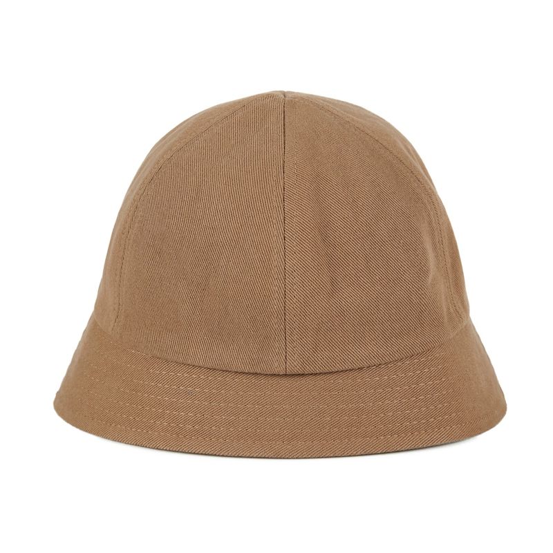 Metal tip bell hat