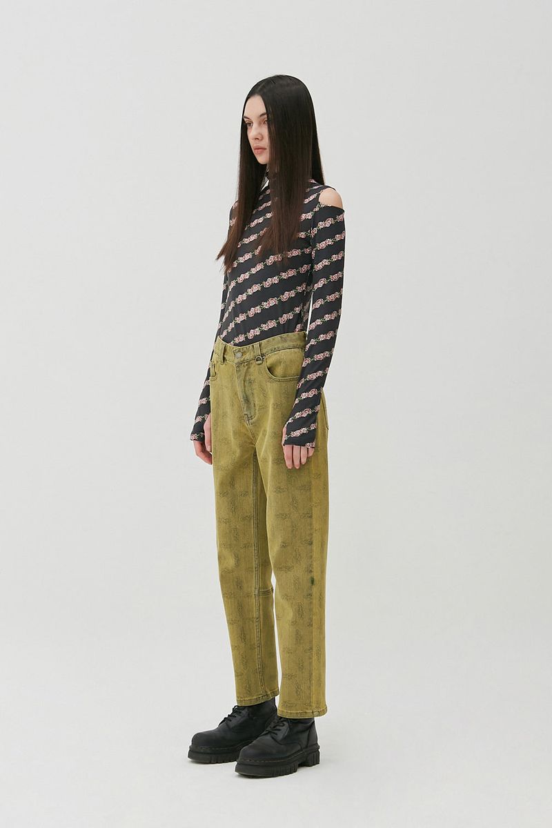Flower Pattern Turtleneck_Black