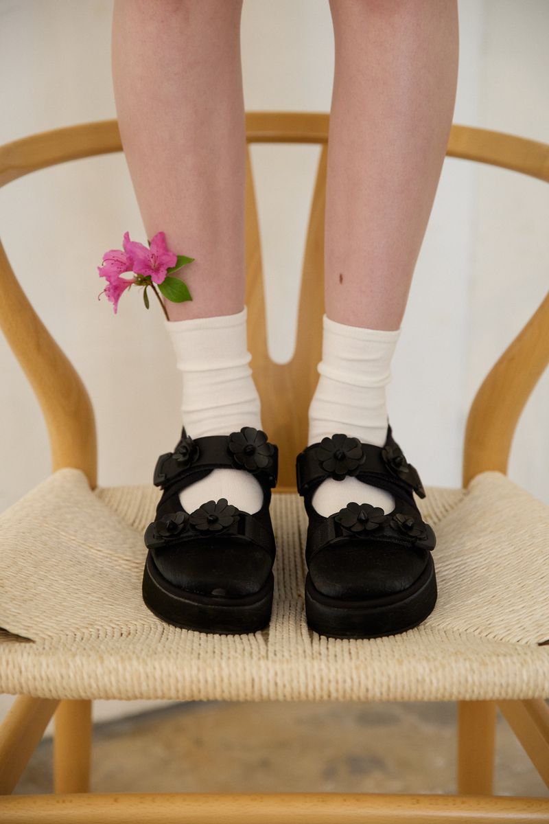 PINK PINEAPPLE（ピンクパイナップル）の「FLOWER PLATFORM SANDAL（Shoes）」