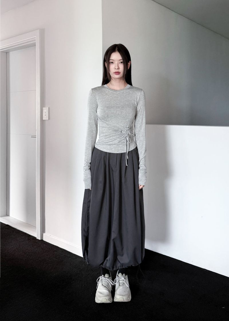 STRING HOLE SHIRRING TEE