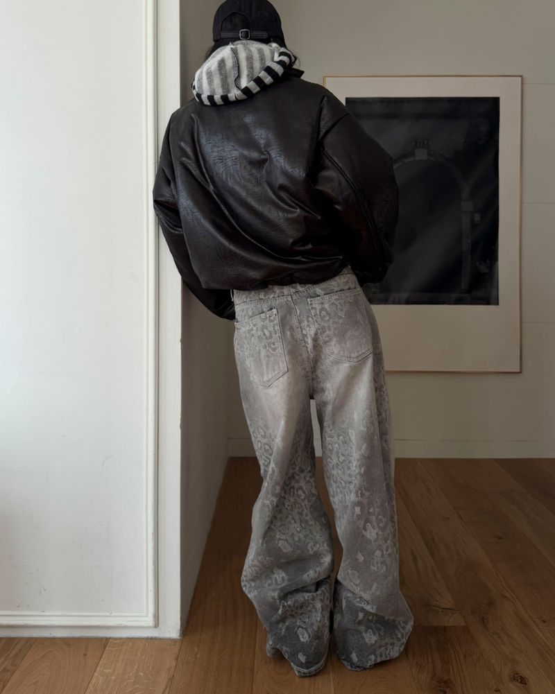 Dark Leo denim pants