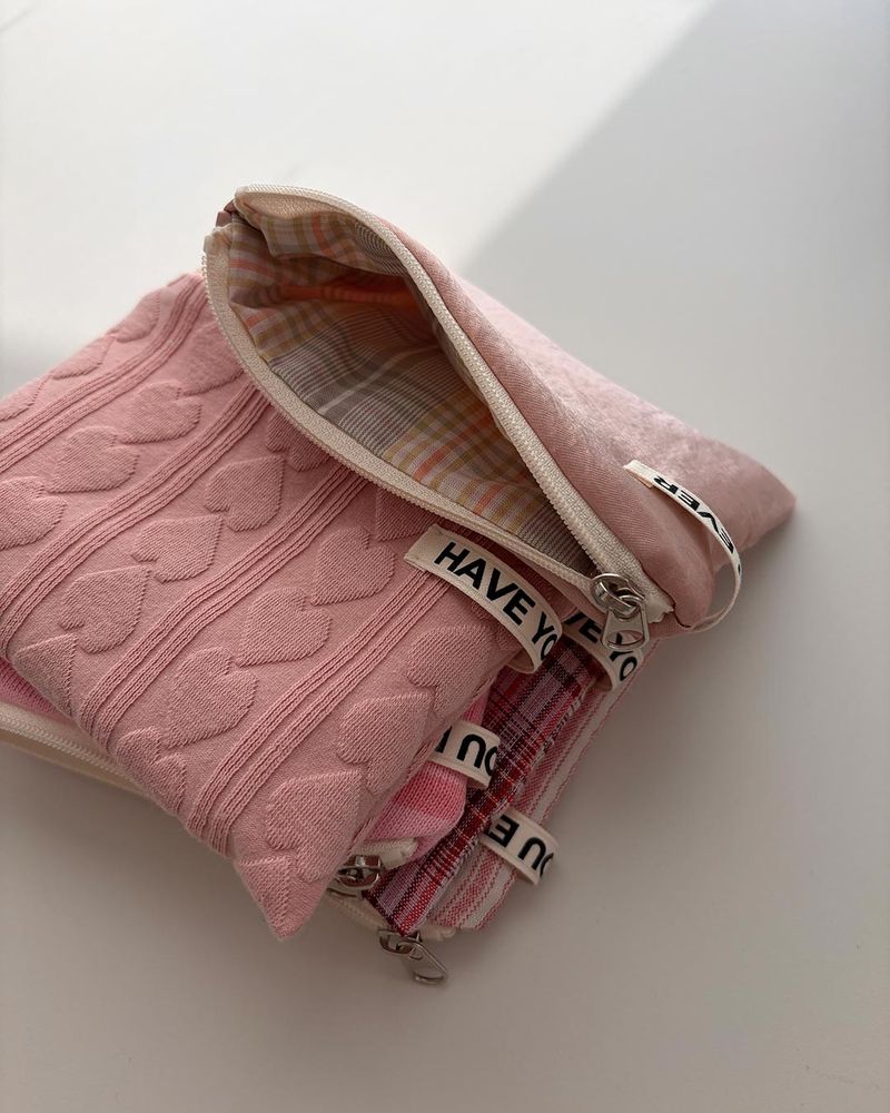 Love embo flat pouch - pink , S size
