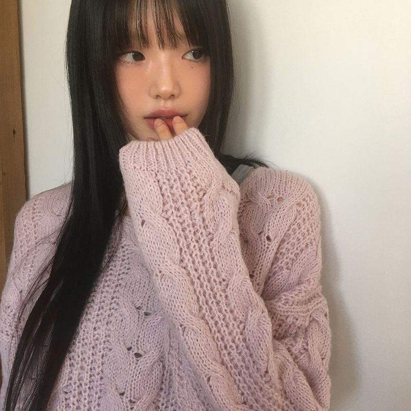 WONDER WONDER(ワンダーワンダー)の「Wittle alpaca twisted V-neck knitwear(Tops)」