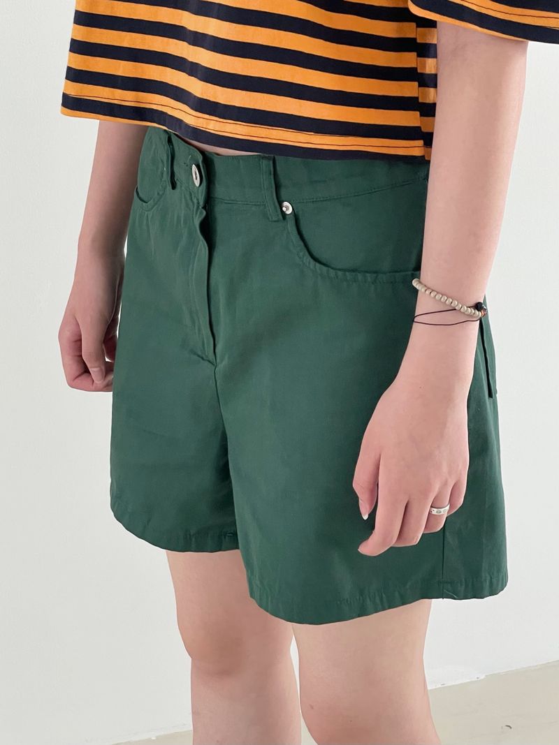 Colorful cotton short pants