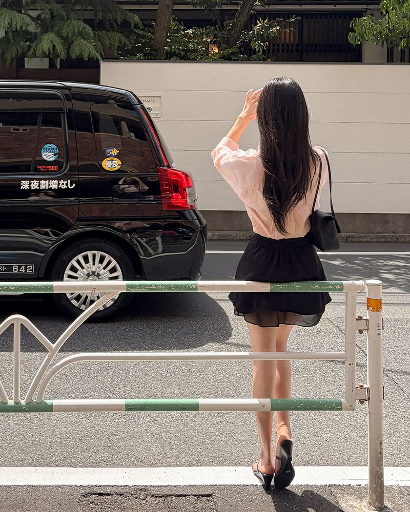 Melji satin mini skirt