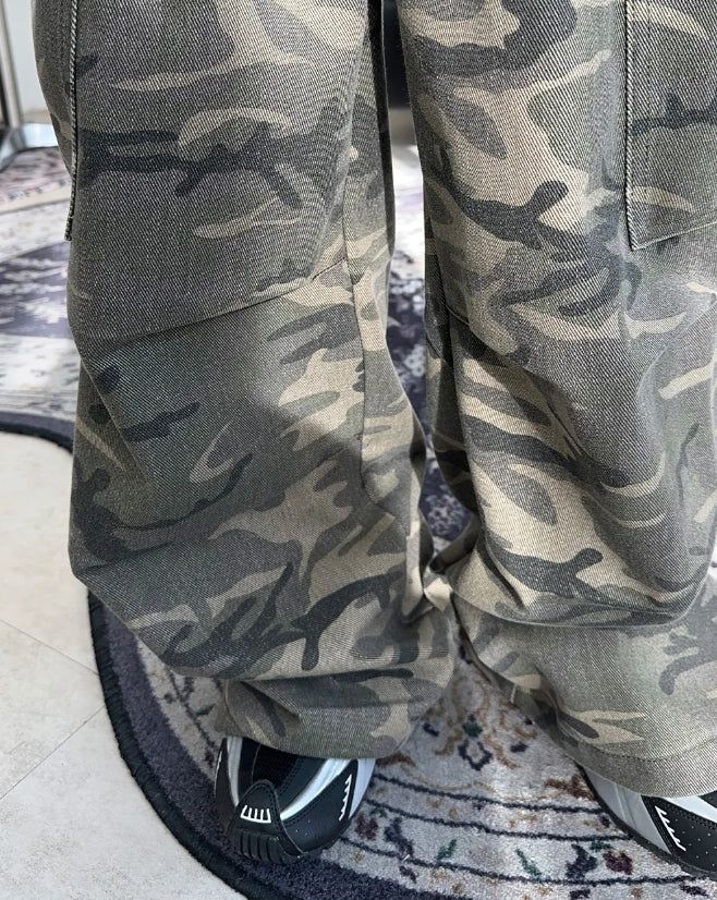 Ruiff Wide Cargo Pants