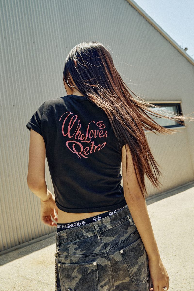 GUBIN（グビン）の「(W) Who love クロップド半袖Tシャツ（トップス）」