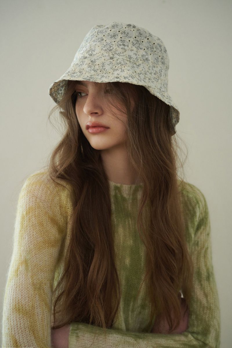 BOUQUET bucket hat_white