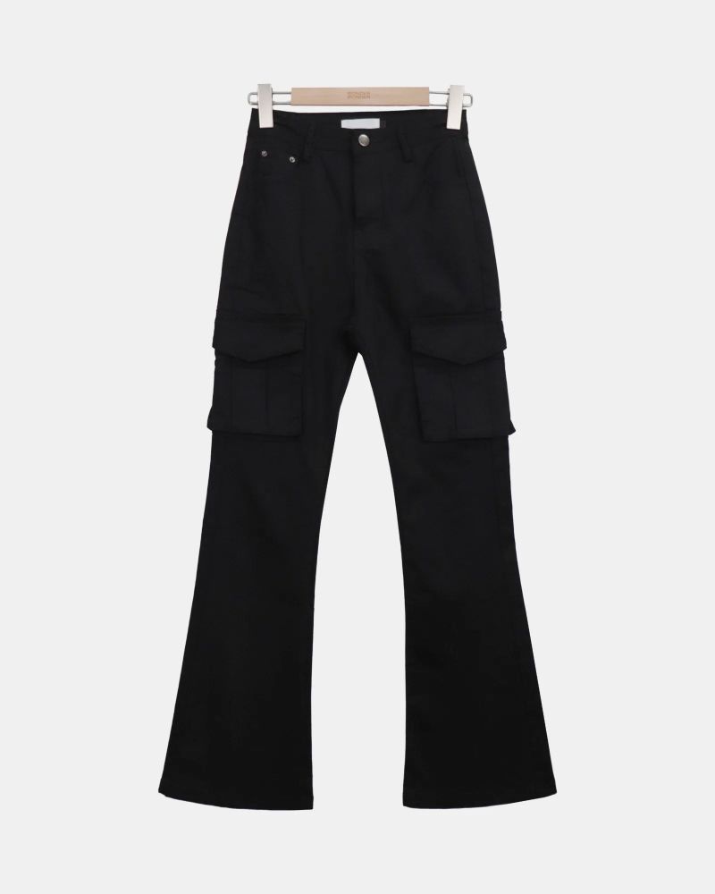 Jemin Low-Rise Bootcut Cargo Pants