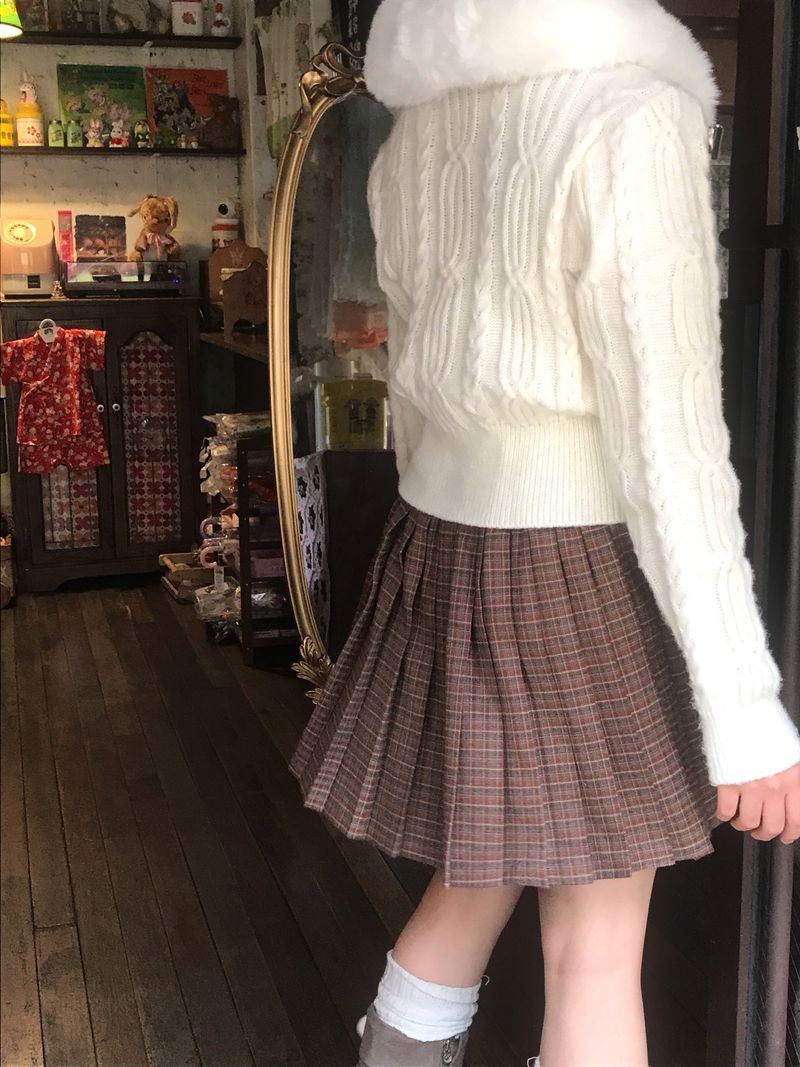 Aki Checkered Pleats Skirt