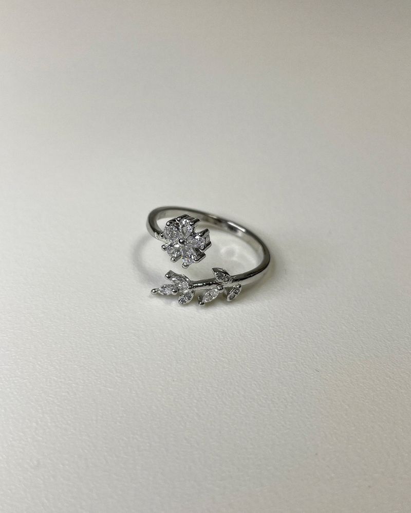 refrainfromspace(リフレインフロームスペース)の「clover two line ring (925silver)(Accessories)」