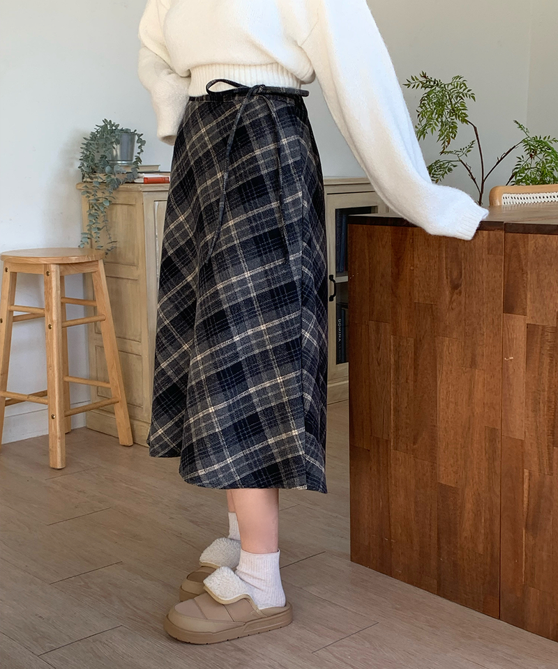 Betty Check Skirt