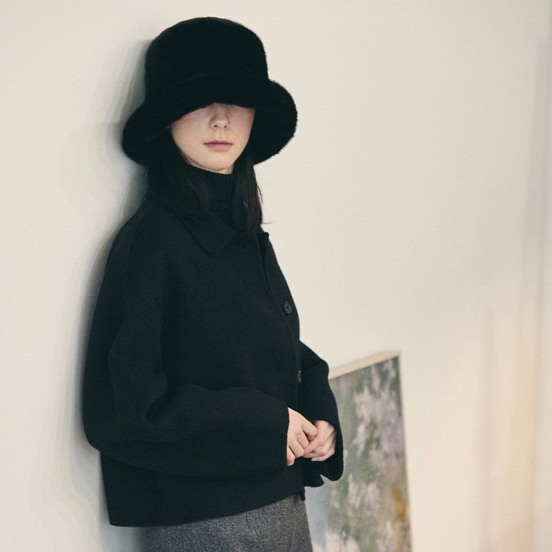 VA Long Label Fur Bucket Hat / Black