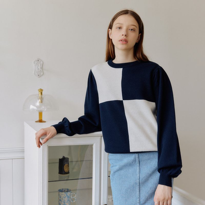 yuppe(ヤッピー)の「パフチェックニット / PUFF CHECK KNIT_NAVY(Tops)」