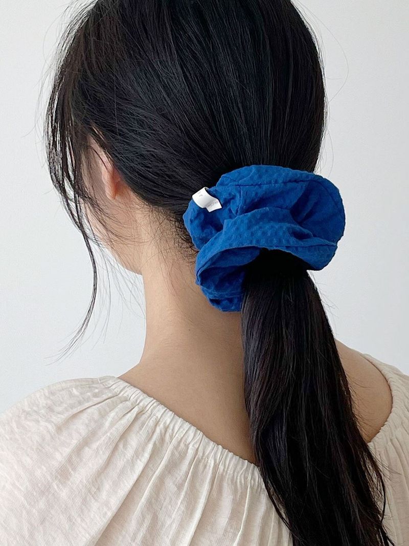 oar（オーエーアール）の「oar Seersucker Scrunchie [Blue]（Hair Accessories）」