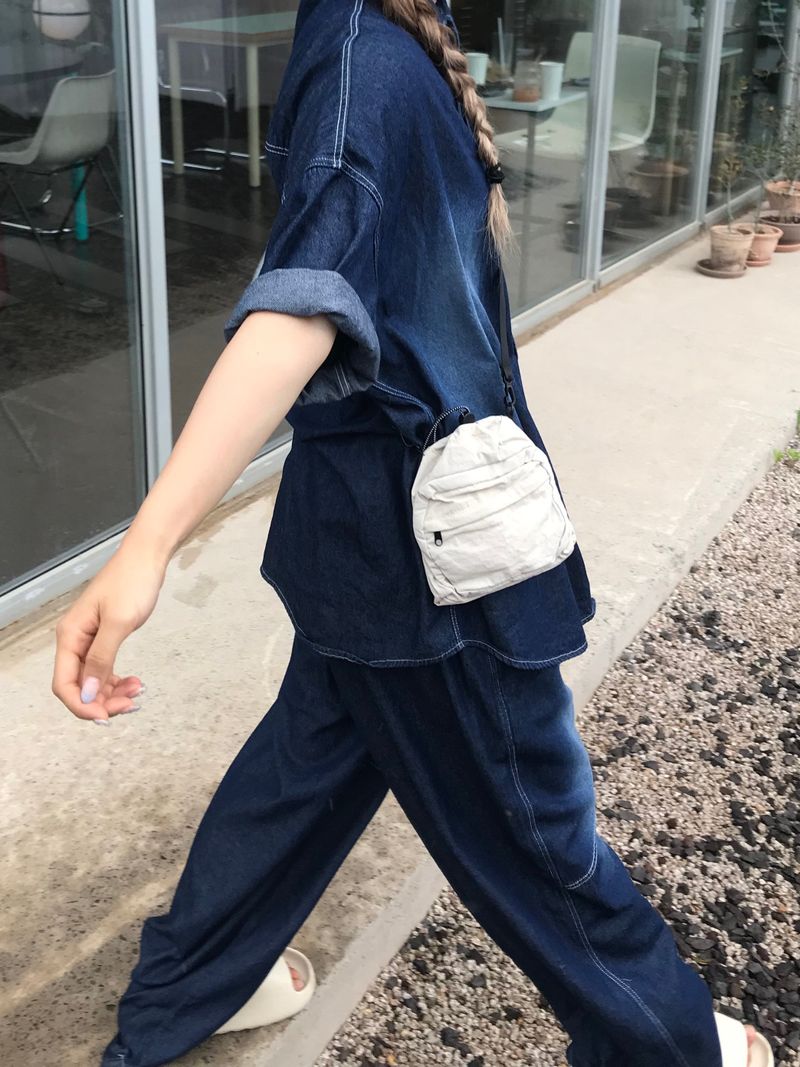 Rumbling mini bag