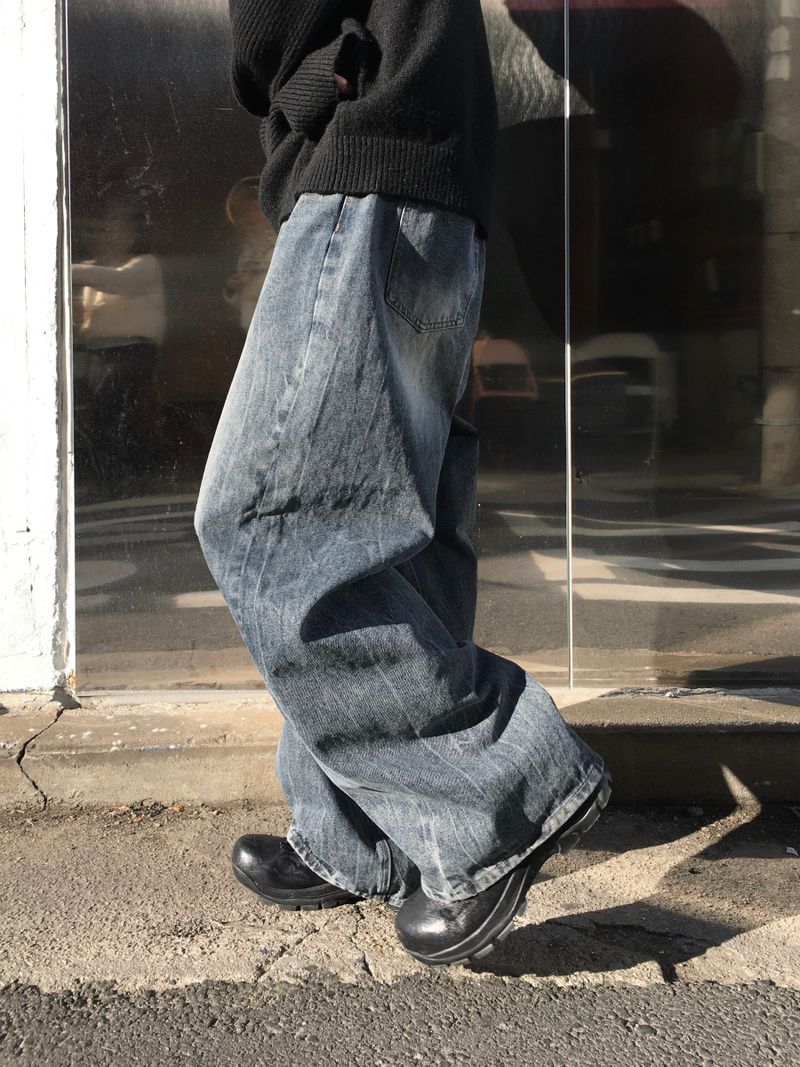 Crow crack curved denim pants