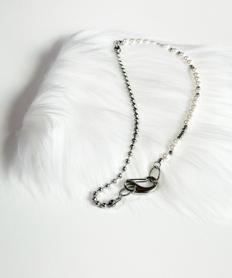 halfway pearl necklace
