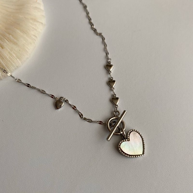 eg White mother-of-pearl Heart Toggle Bar Necklace