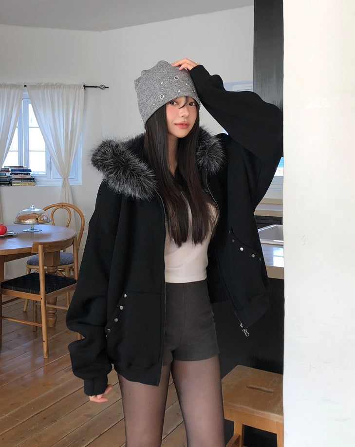 Eyelet Hotfix Beanie