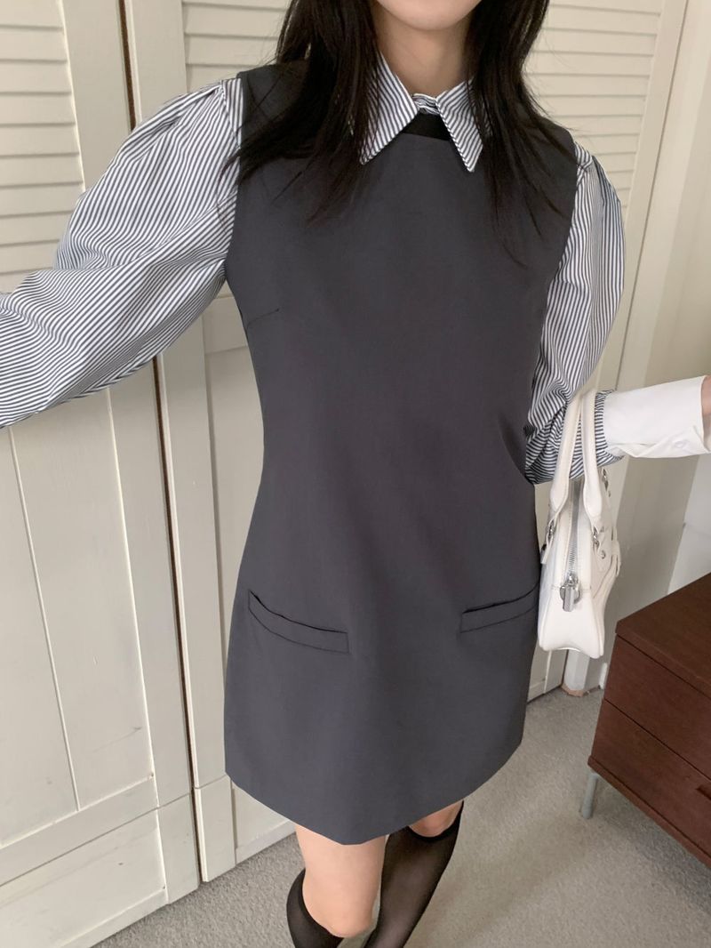 Classic Mae Simple Line Two-Pocket Mini Dress