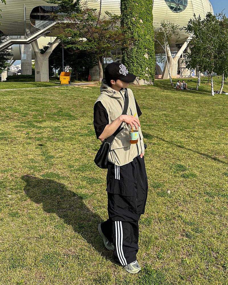 Line Nylon Track Cargo Pants - Black