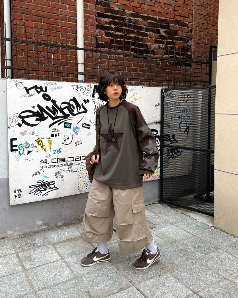 Vintage Star Contrast Raglan Long Sleeve Tee