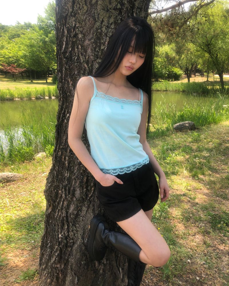WONDER WONDER(ワンダーワンダー)の「Leco Button Lace Sleeveless Top(Tops)」