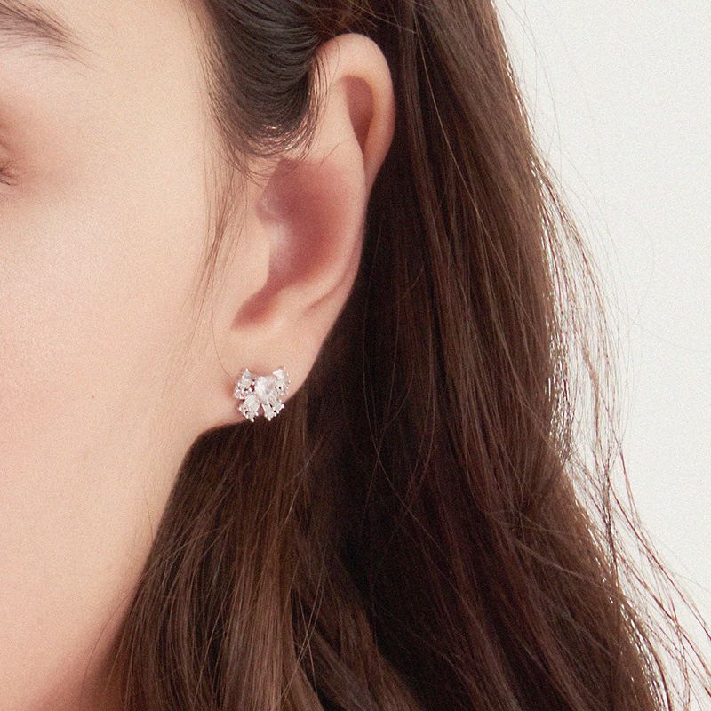 CRYSTAL RIBBON EARRINGS