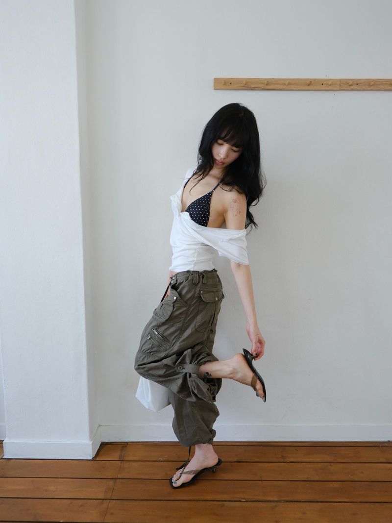 wide neck lace t