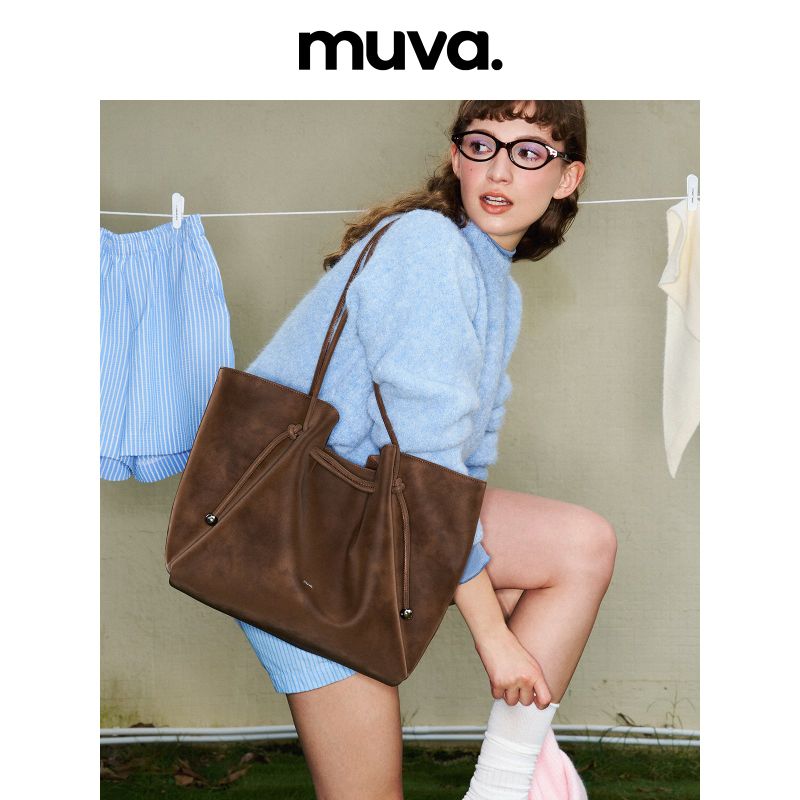 muva.(ムーヴァ)の「muva. Lazy‑Chic Commuter Large‑Capacity Tote Bag for Women, 2024 New Shoulder Handbag, Autumn Winter Original Design, New Arrival Nov 4(Bags)」