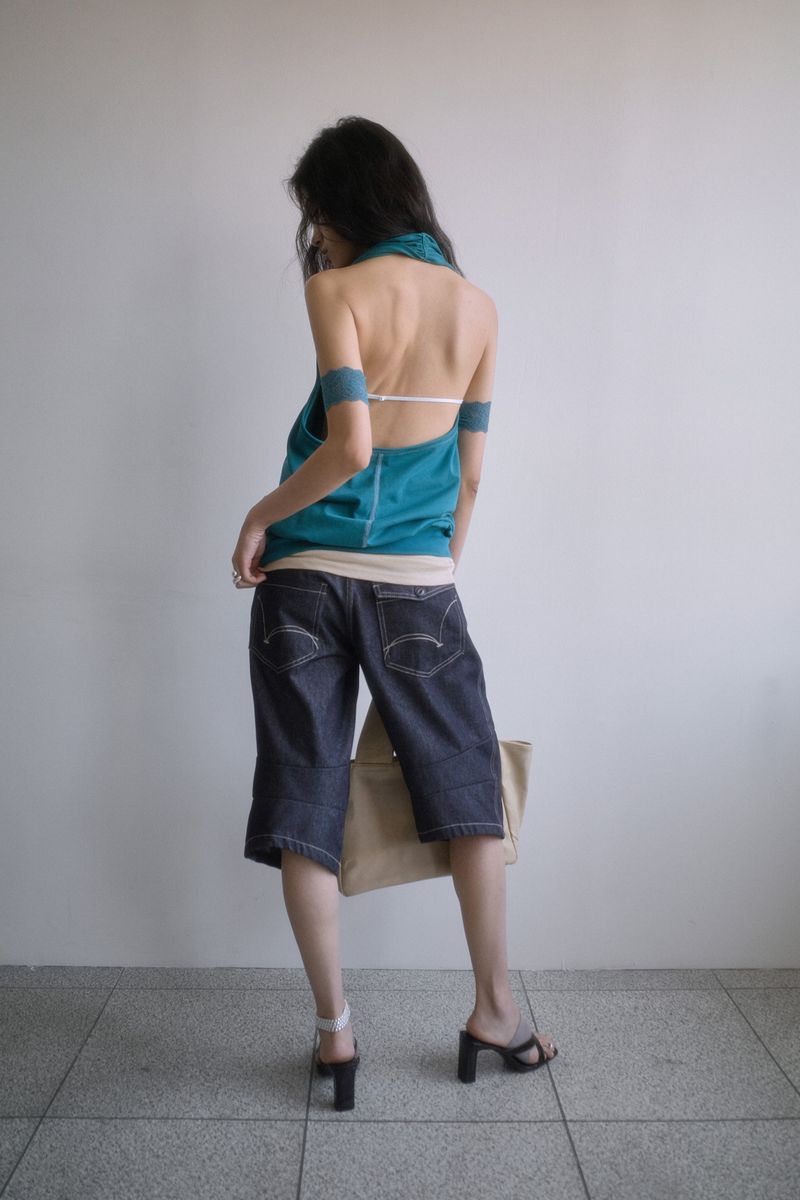 26SS★ CINCH BACK STITCH BERMUDA JEANS