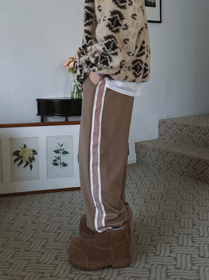 ASCLO（エジュクロ）の「ASCLO SP Tape Wide Track Pants (3color)（Pants）」