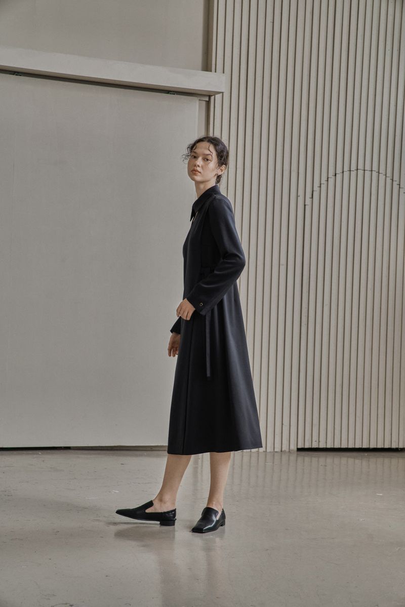 COLLAR CUTOUT DRESS_BLACK