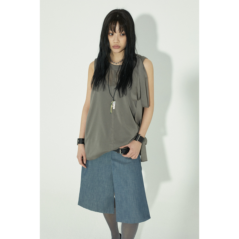 Still Lethardy（スティル レサーディ）の「RIBBON MINI DRESS: KHAKI（Dresses）」