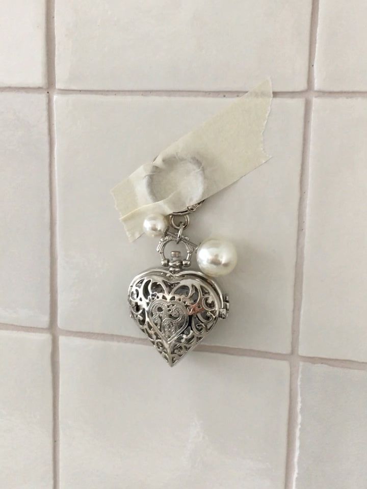 [MADE] Love on clock keyring