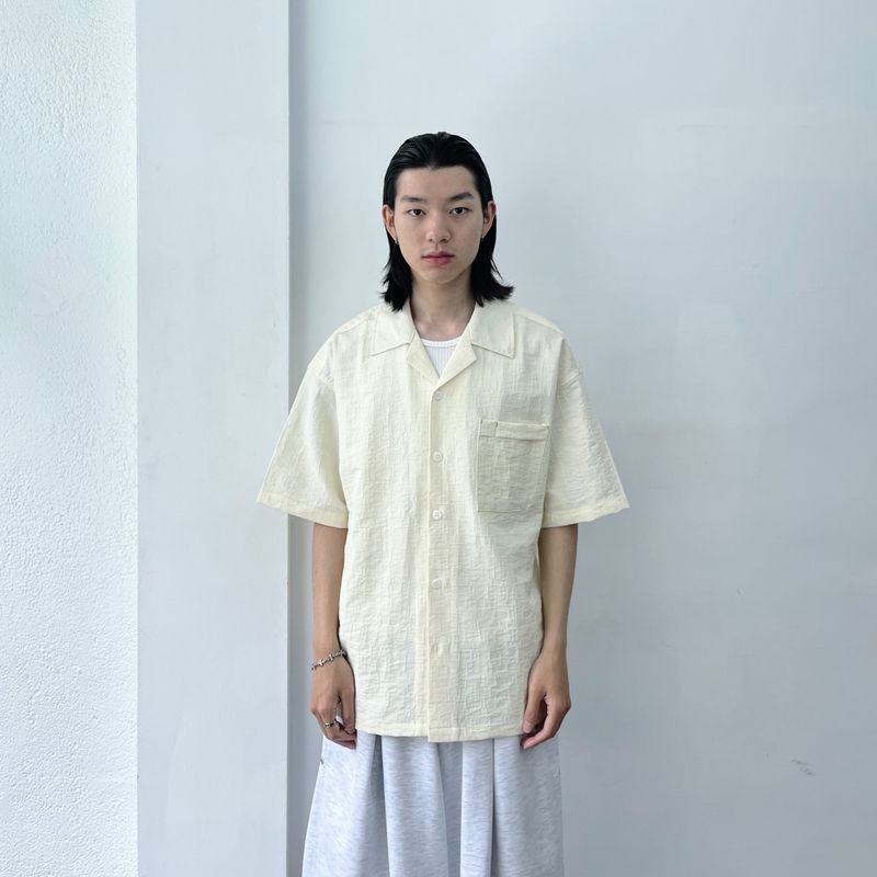 FADE MEET（フェードミート）の「Boxy Embossed Layering Shirt（Tops）」