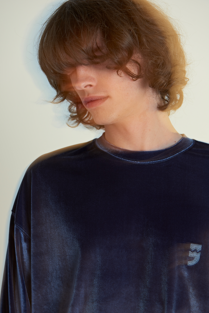 DROP-SHOULDER VELVET TEE (Charcoal)